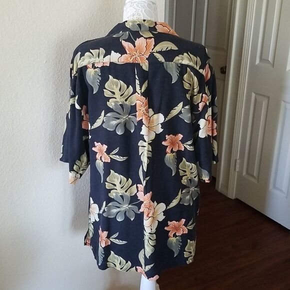 Jamaica Jaxx Silk Hawaiian Aloha Shirt - Picture 3 of 6